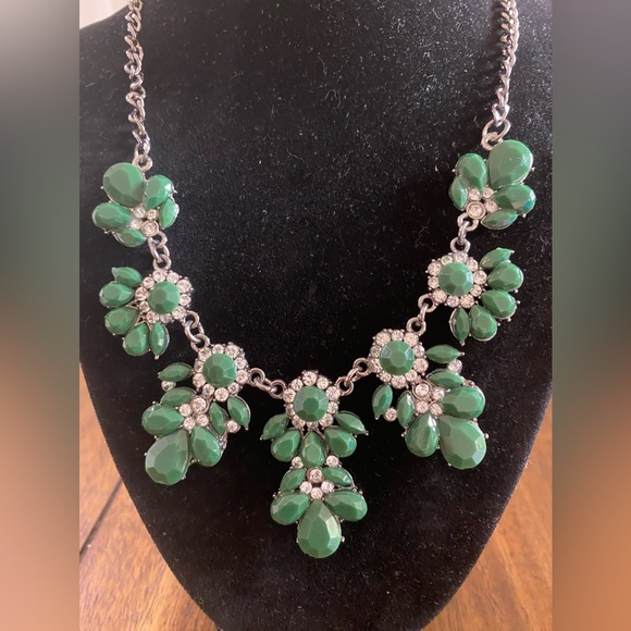 BOGO 2 x $10 NWOT “Green with Rhinestones Necklace” - Picture 5 of 6